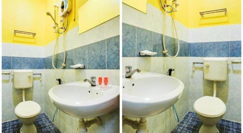 Oyo 89406 Lucky Budget Hotel نيلاي المظهر الخارجي الصورة